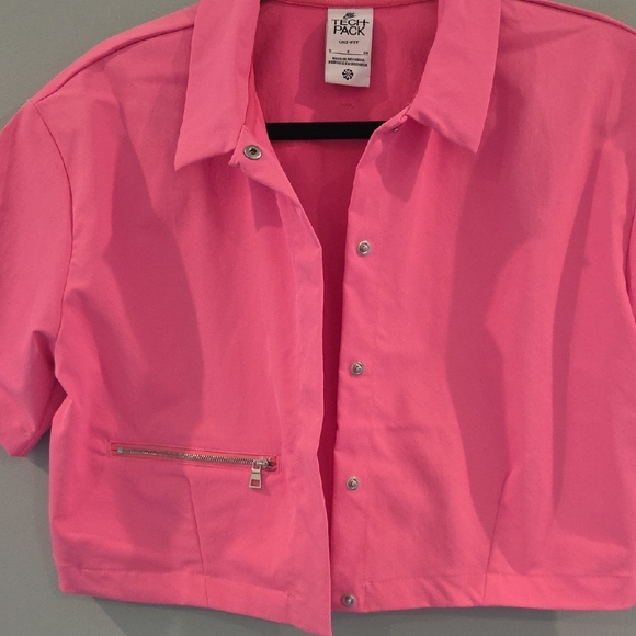Nike HOT PINK Dri-Fit Teck Pack Cropped Snap Front Athketic Top Size Small - Picture 9 of 14